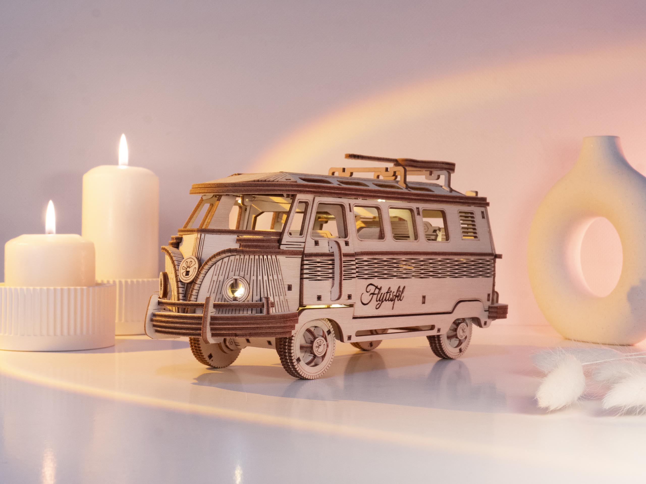 Купить Деревянный конструктор, сборная модель Lemmo Фургон Флайтисфил со светом оптом