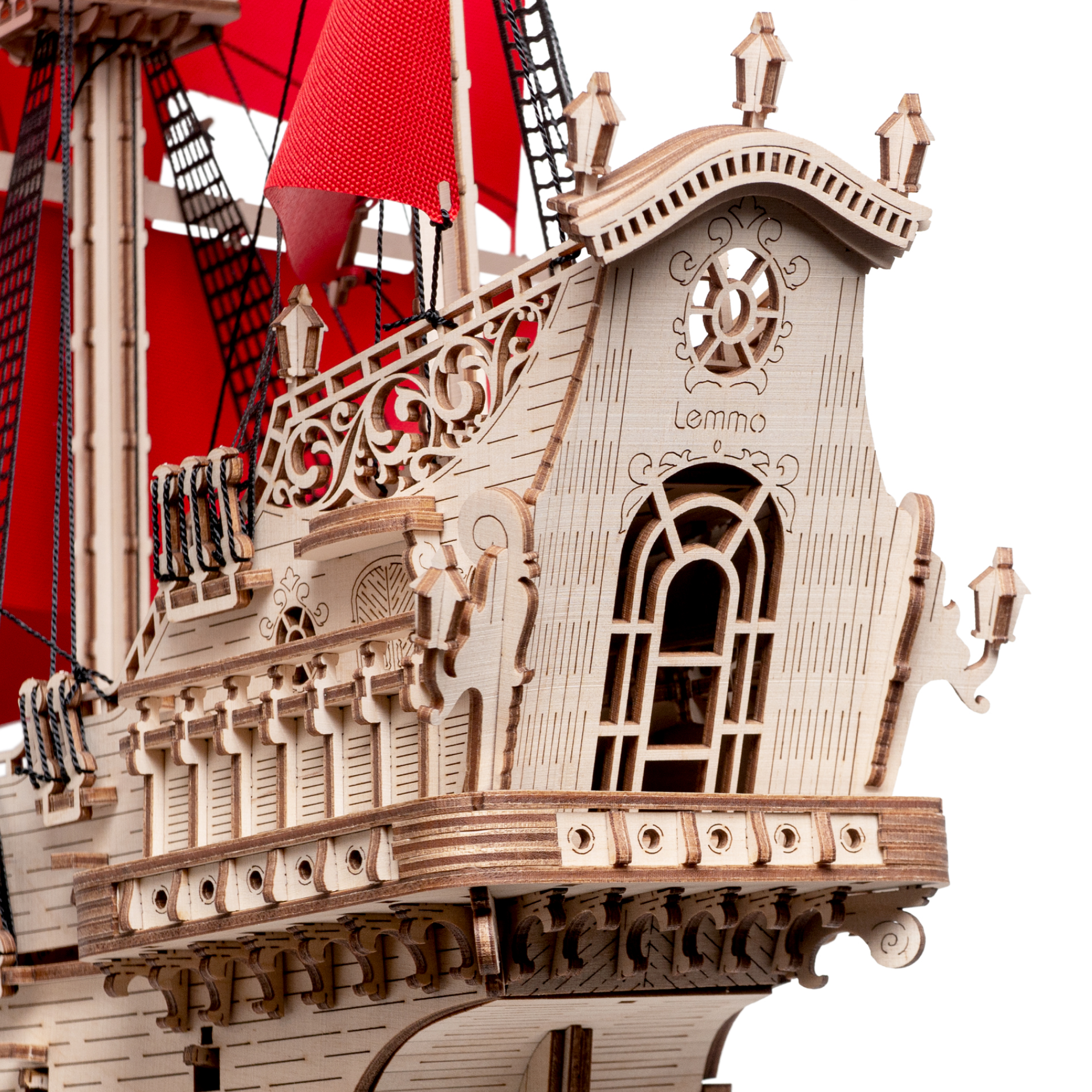 Купить Сборная модель из дерева Lemmo Корабль Утренняя Звезда (красные паруса) оптом
