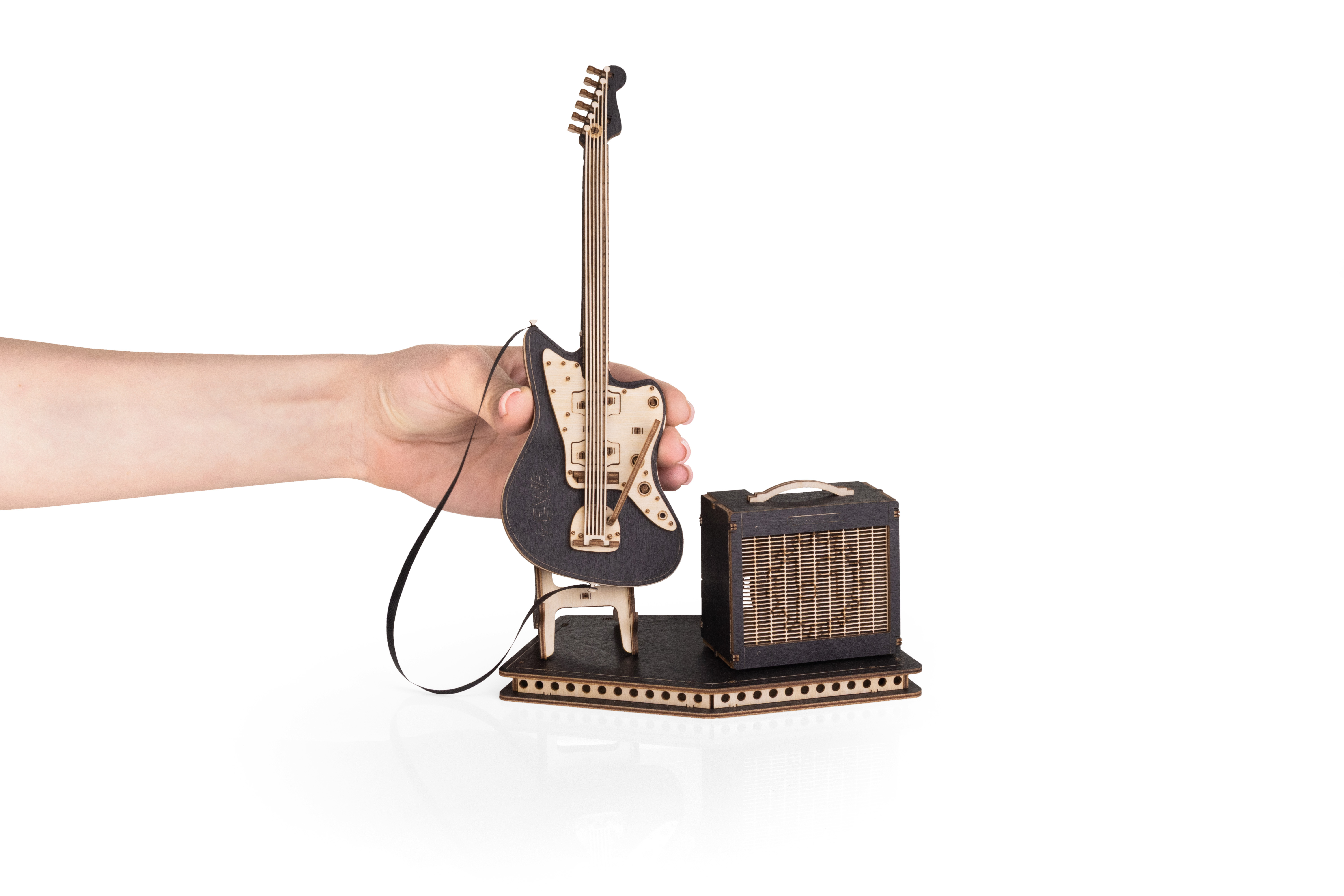 Купить Деревянный конструктор EWA Гитара электро (черная) оптом