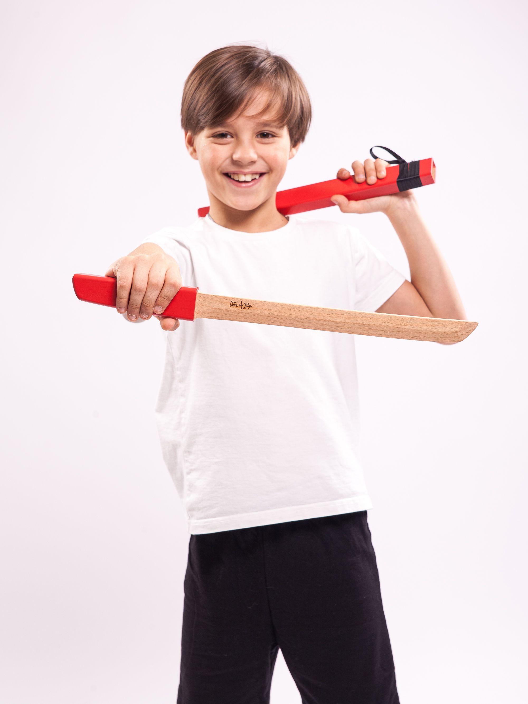 Купить Меч деревянный Вакидзаси в ножнах из бука (красный) оптом