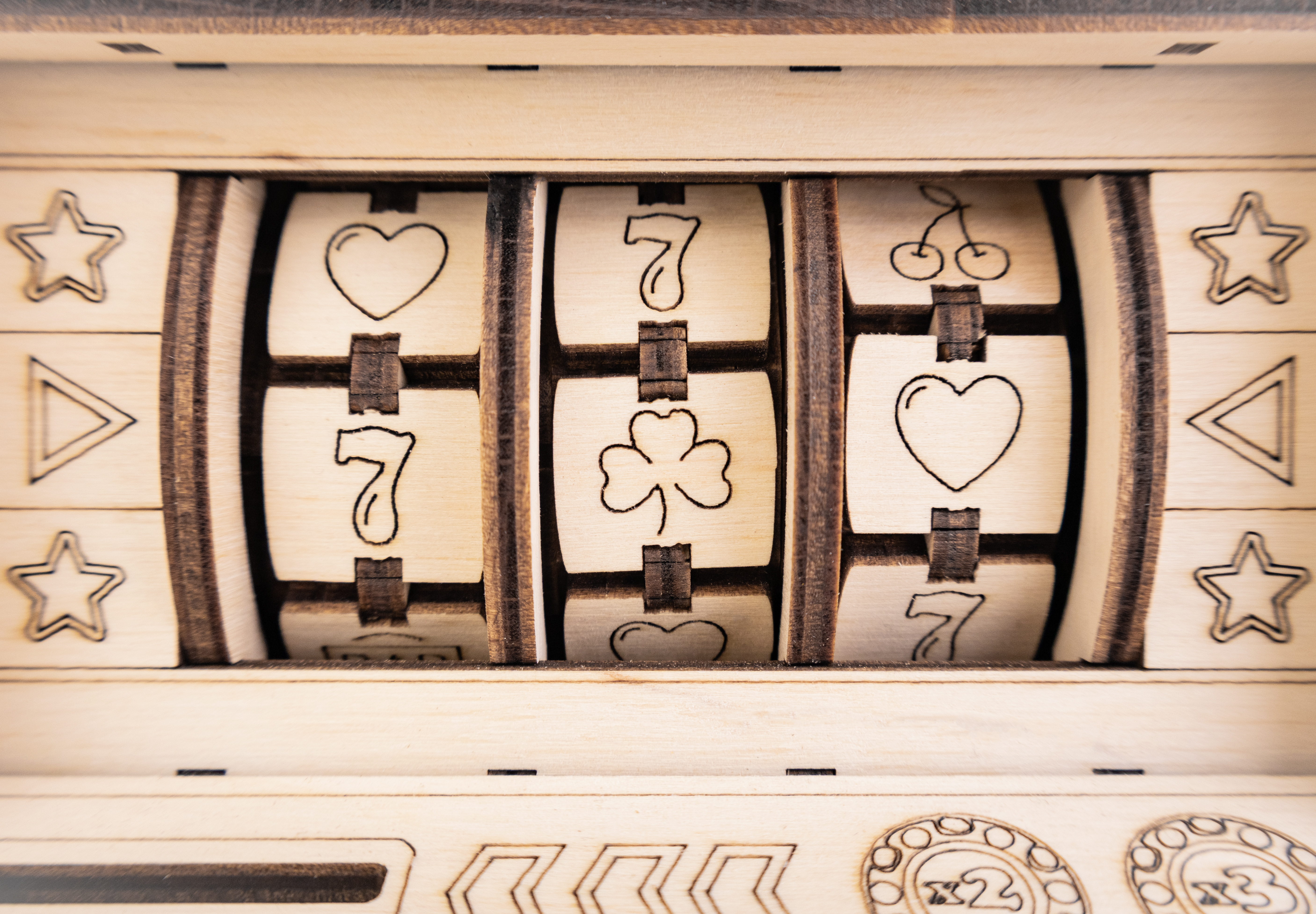 Купить Деревянный конструктор, сборная модель EWA Однорукий бандит оптом