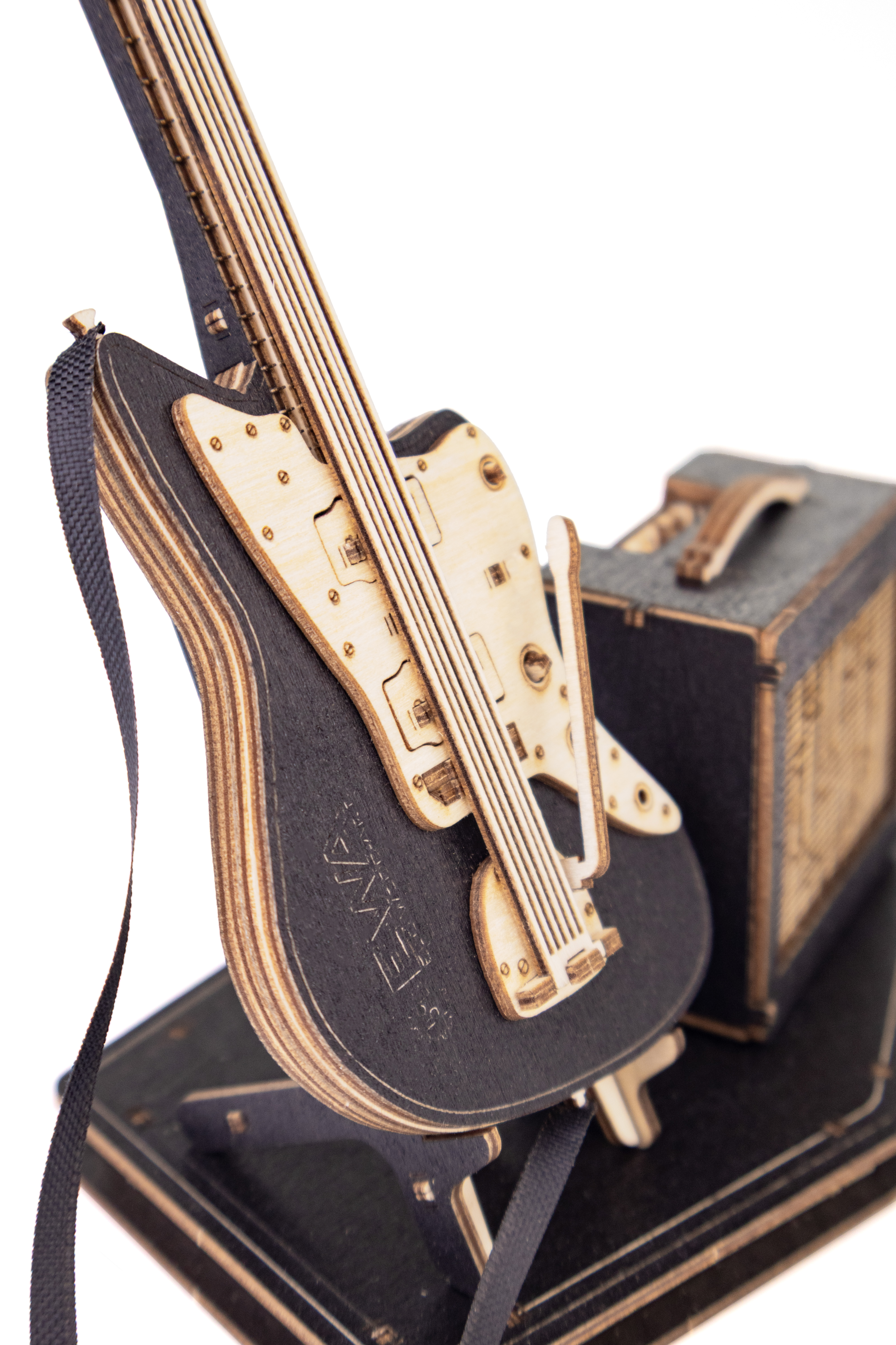 Купить Деревянный конструктор EWA Гитара электро (черная) оптом