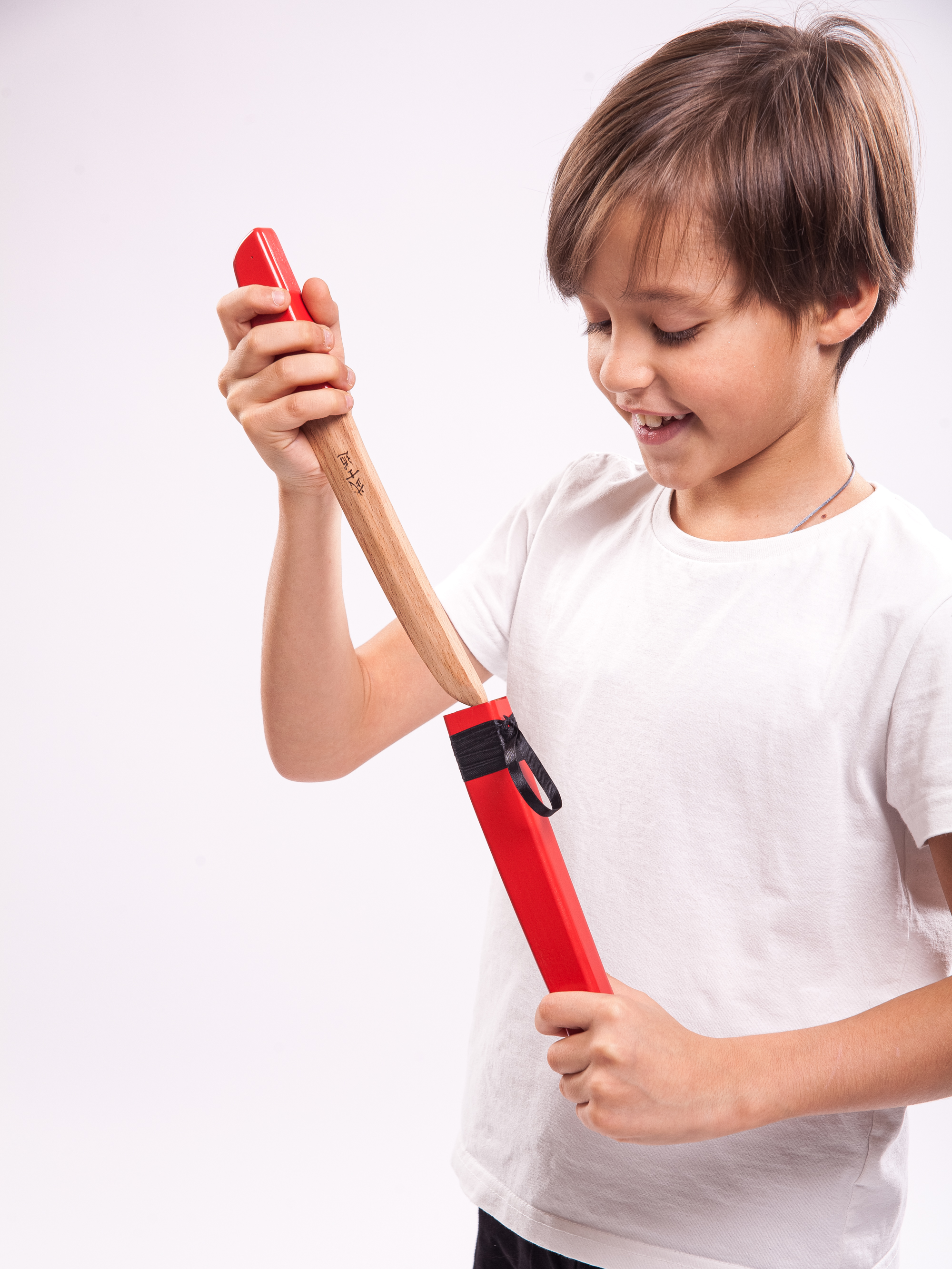 Купить Меч деревянный детский Танто из бука (красный) оптом