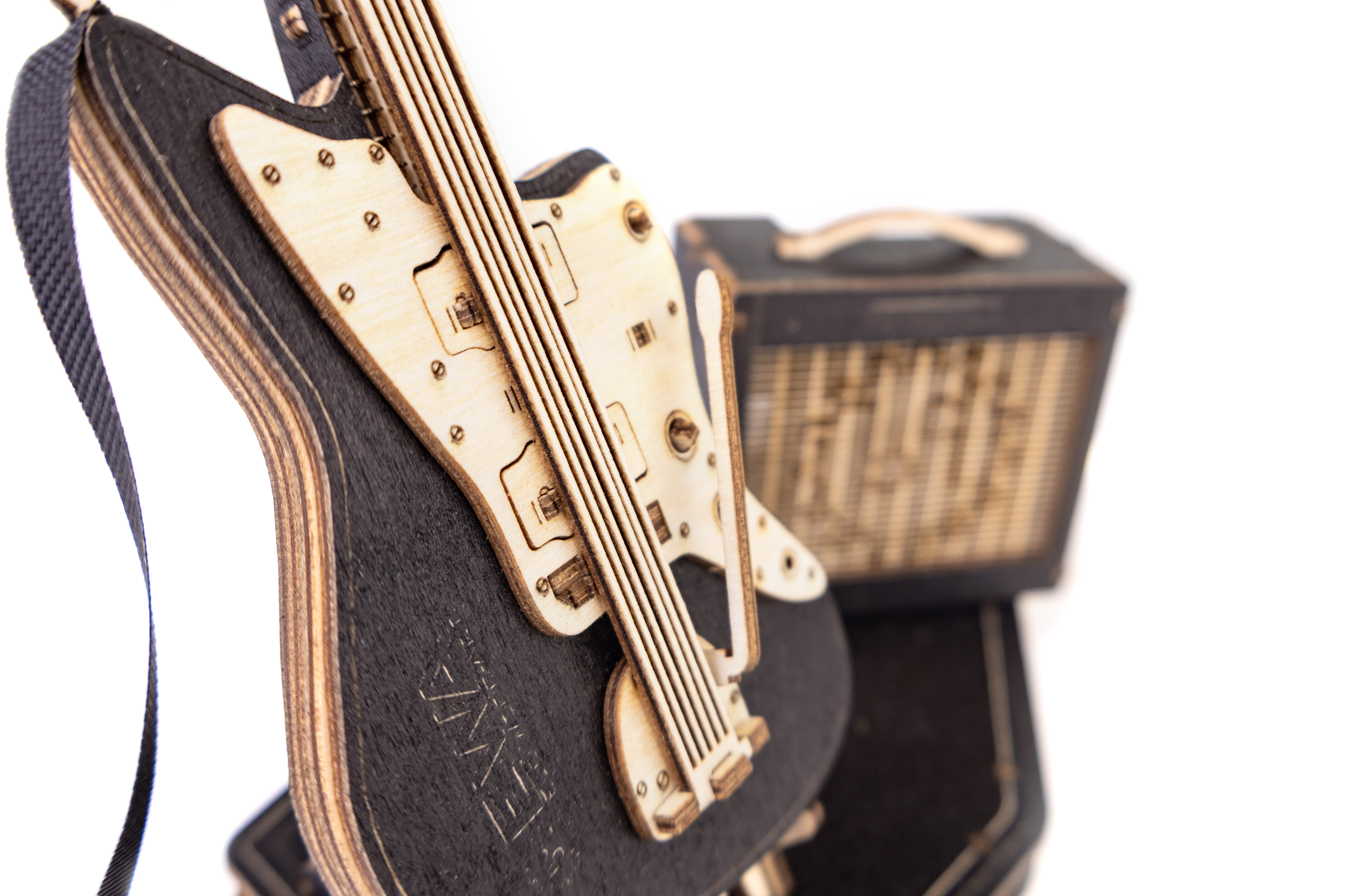 Купить Деревянный конструктор EWA Гитара электро (черная) оптом