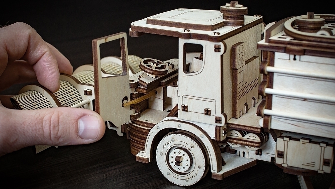 Купить Конструктор деревянный 3D EWA Снегоуборочная машина оптом